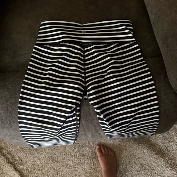 Athleta Black and White Stripped crop capri leggings size small - Picture 2 of 5